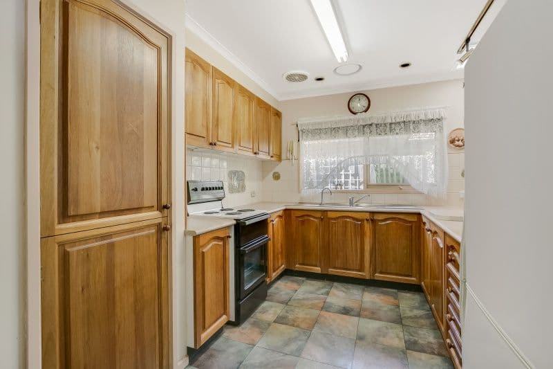 44 Maple Street, Seaford VIC 3198, Seaford - Thumbnail 2