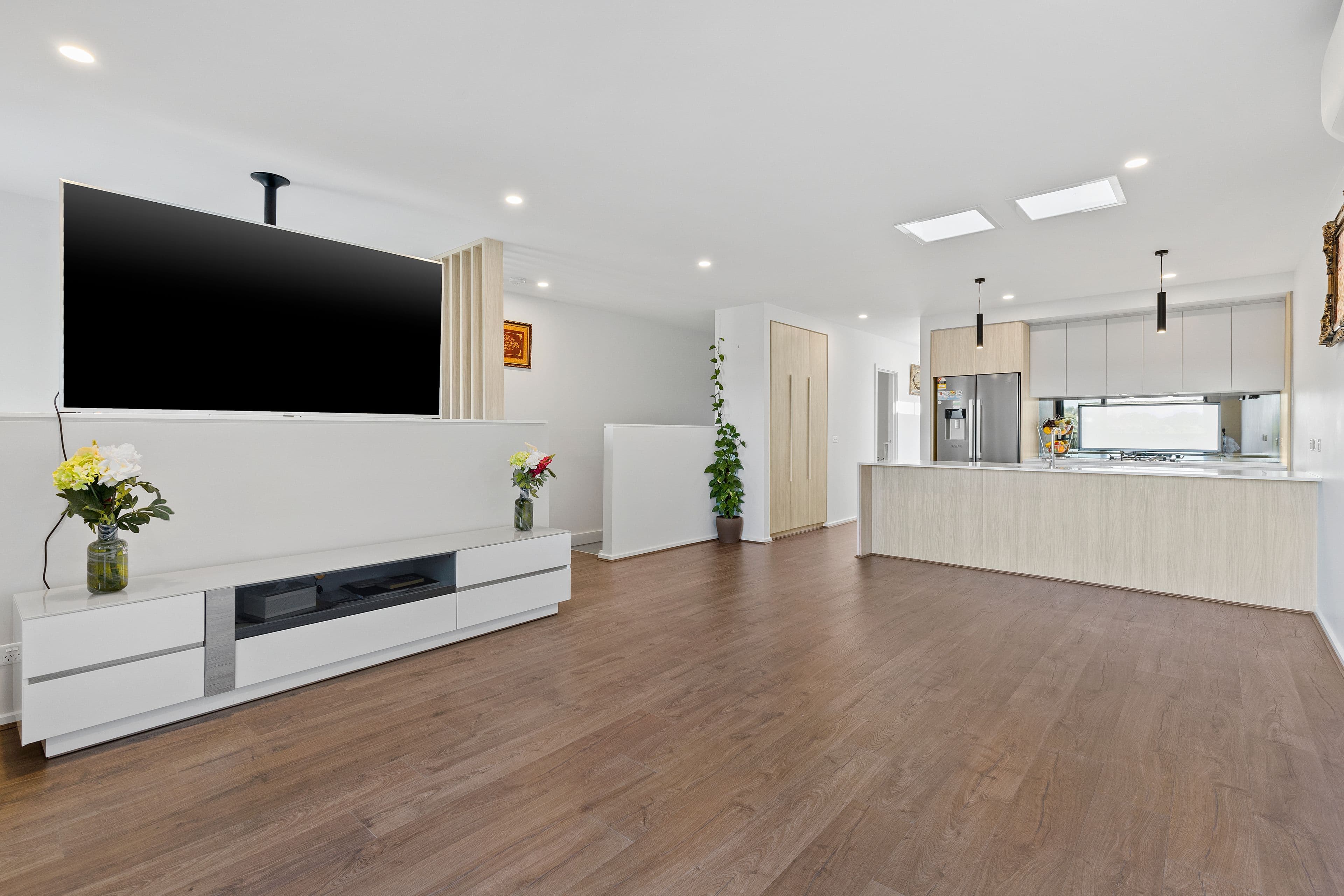 51 Emmeline Row, Rowville VIC 3178, Rowville - Thumbnail 2