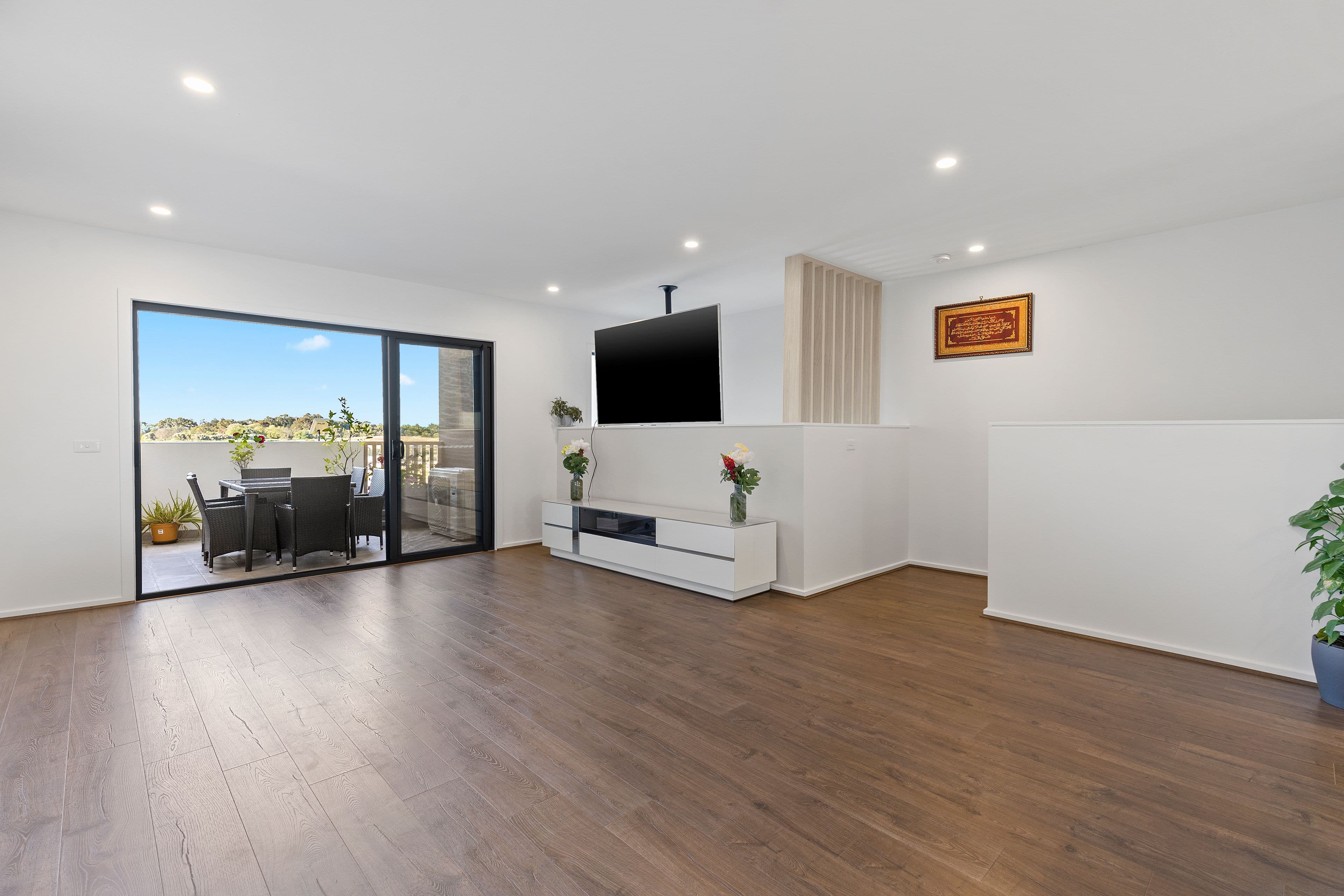 51 Emmeline Row, Rowville VIC 3178, Rowville - Thumbnail 3