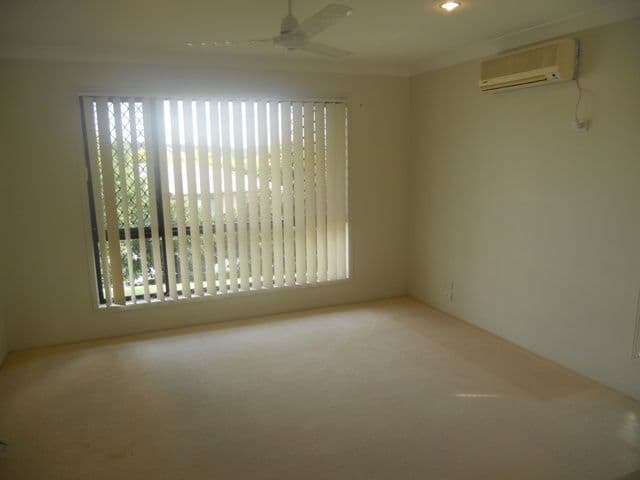 17 Respall Way Arundel, ARUNDEL QLD 4214, Arundel - Thumbnail 2