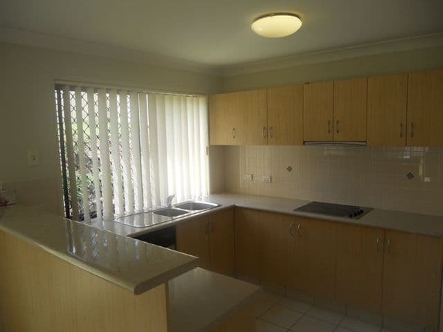 17 Respall Way Arundel, ARUNDEL QLD 4214, Arundel - Thumbnail 5