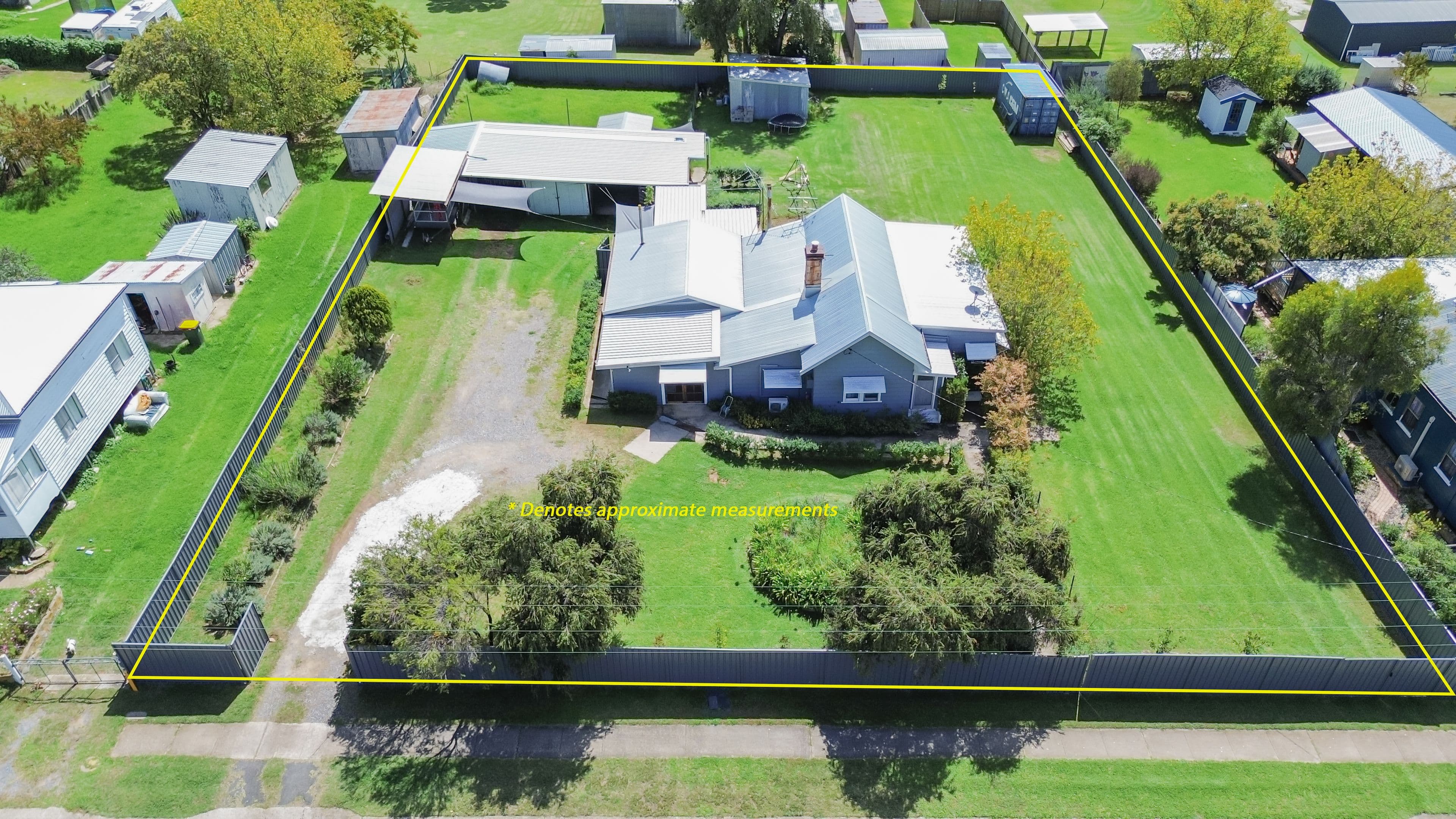 60-62 Border Street, Wallangarra QLD 4383, Wallangarra - Image 1