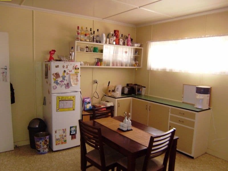 3 Glenloc Street, REDCLIFFE QLD 4020, Redcliffe - Thumbnail 3