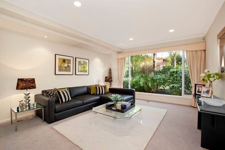 22 Nedlands Court, DONCASTER EAST VIC 3109, Doncaster East - Thumbnail 2