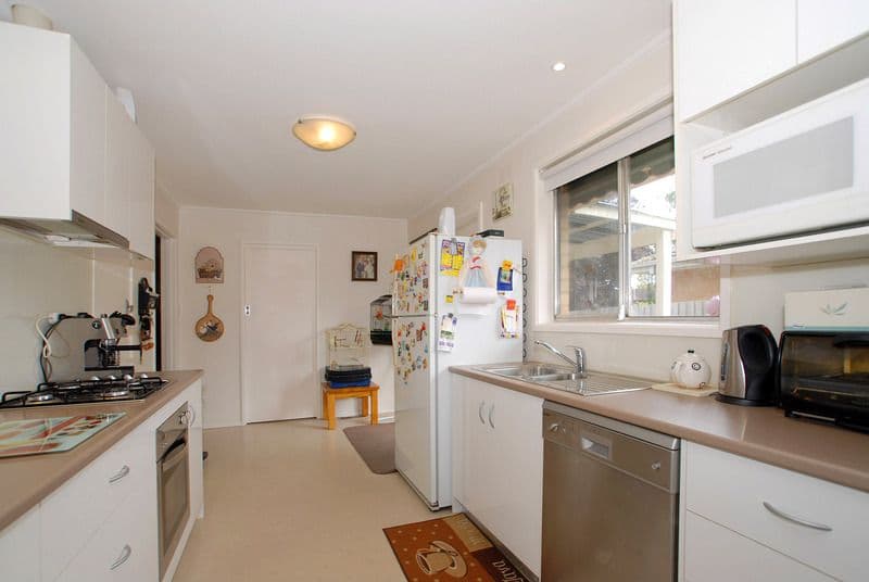 36 Berberis Crescent, FRANKSTON VIC 3199, Frankston - Thumbnail 5