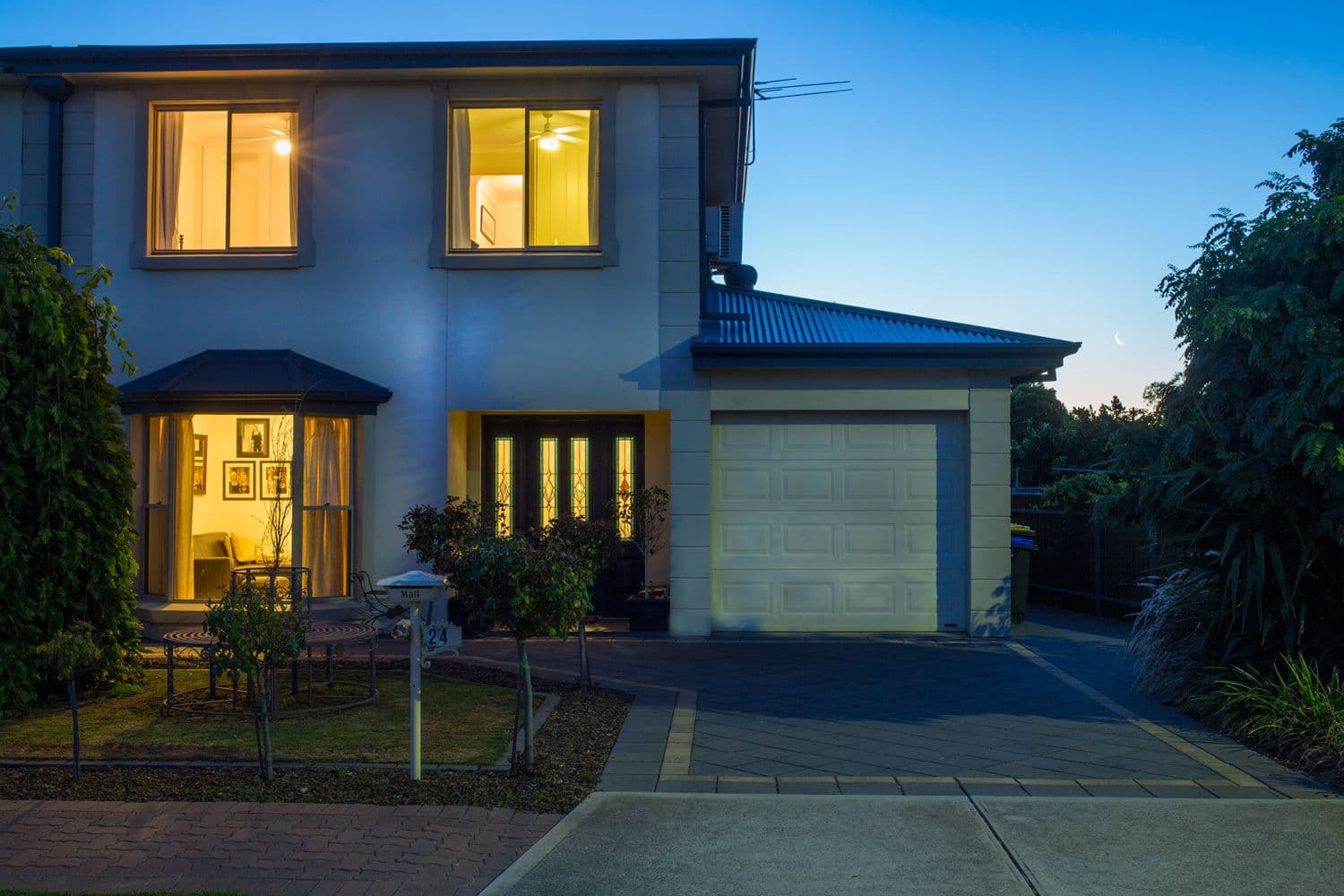 24 Yorktown Crescent, HENLEY BEACH SOUTH SA 5022, Henley Beach South - Thumbnail 2