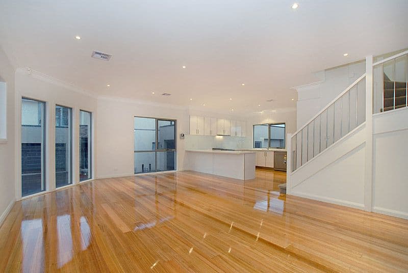 71 Stanley Avenue, MOUNT WAVERLEY VIC 3149, Mount Waverley - Thumbnail 2
