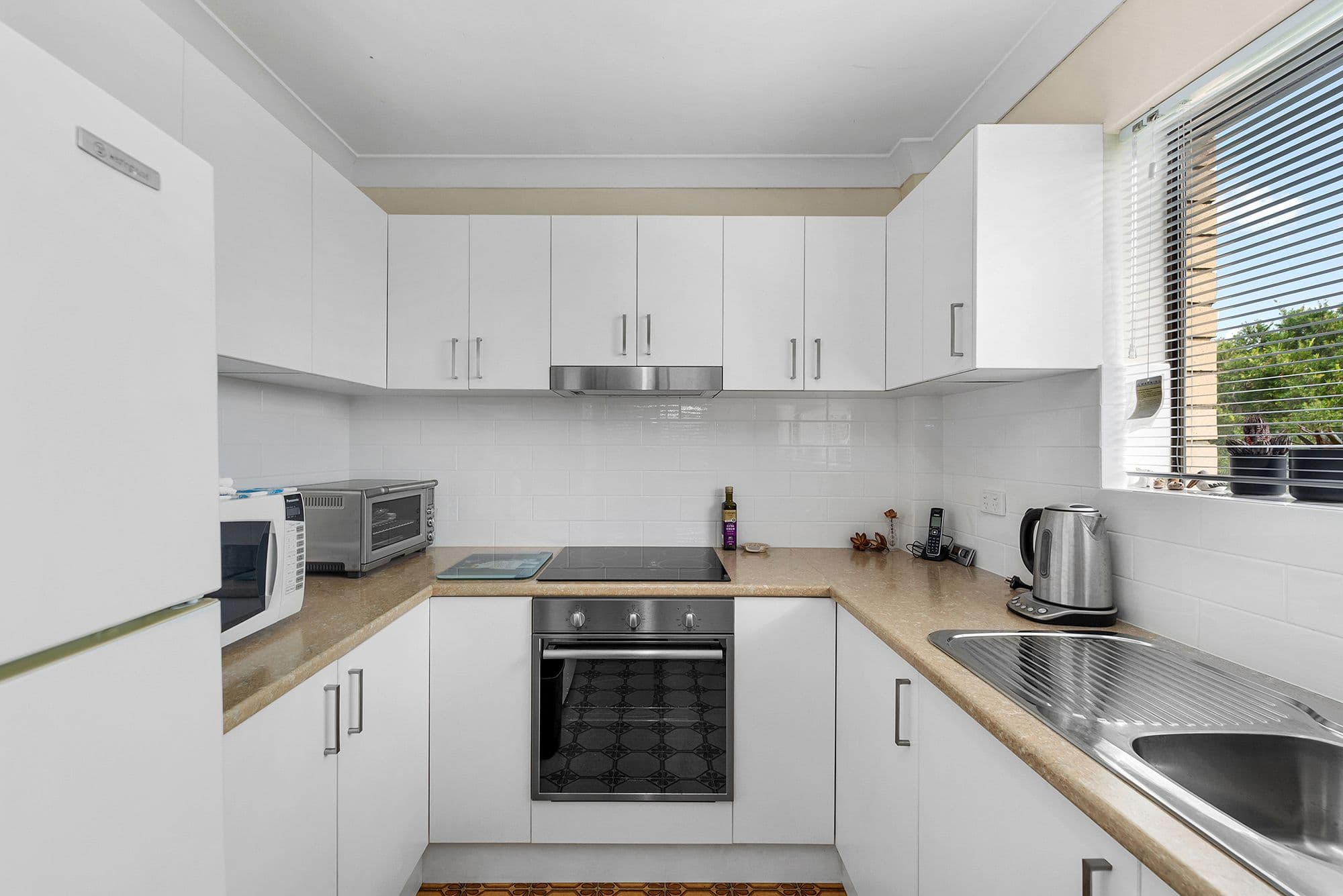 28 Weston Street, Coorparoo QLD 4151, Coorparoo - Thumbnail 4