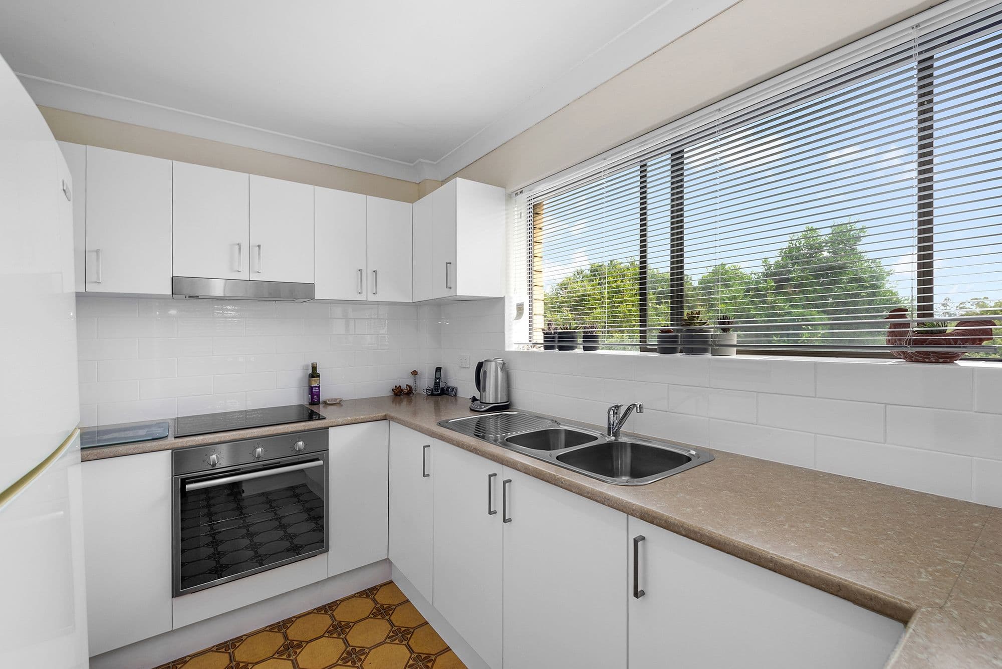 28 Weston Street, Coorparoo QLD 4151, Coorparoo - Thumbnail 5