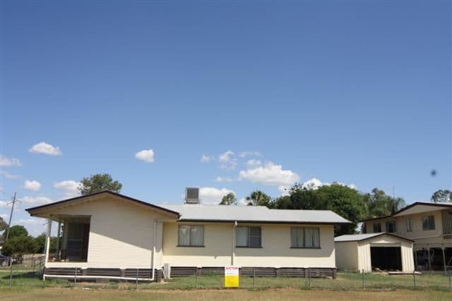 14  Scarlet Street, DALBY QLD 4405, Dalby - Thumbnail 2