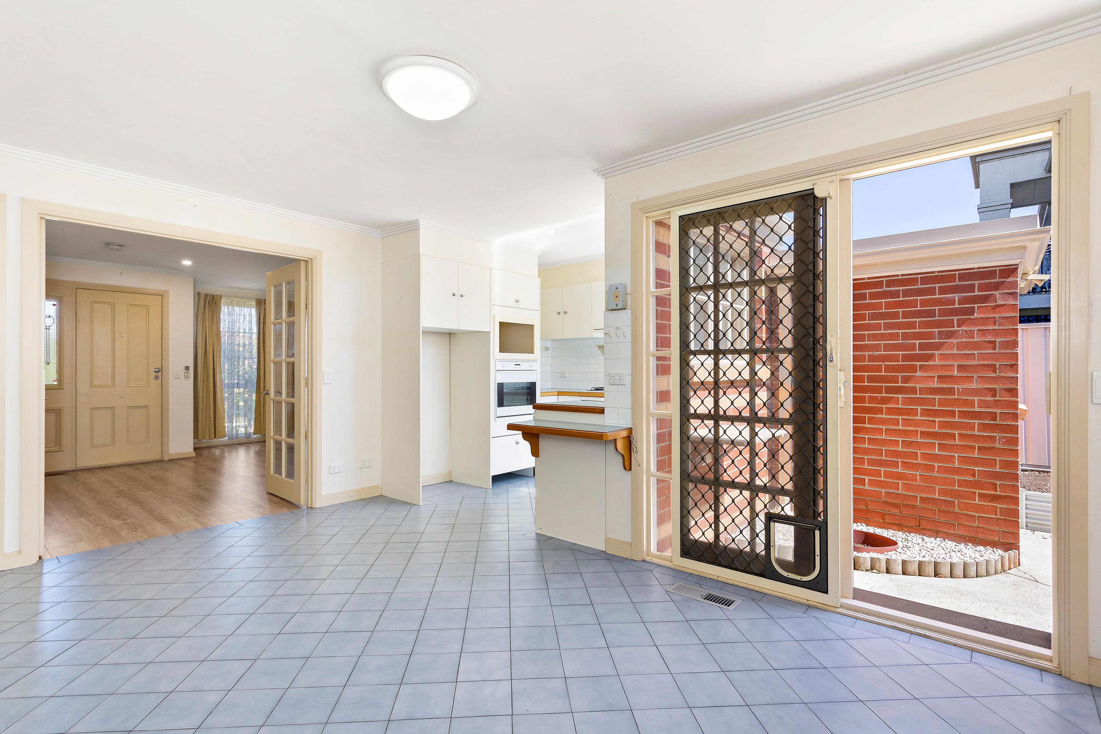 10 Dorman Court, Mill Park VIC 3082, Mill Park - Thumbnail 3