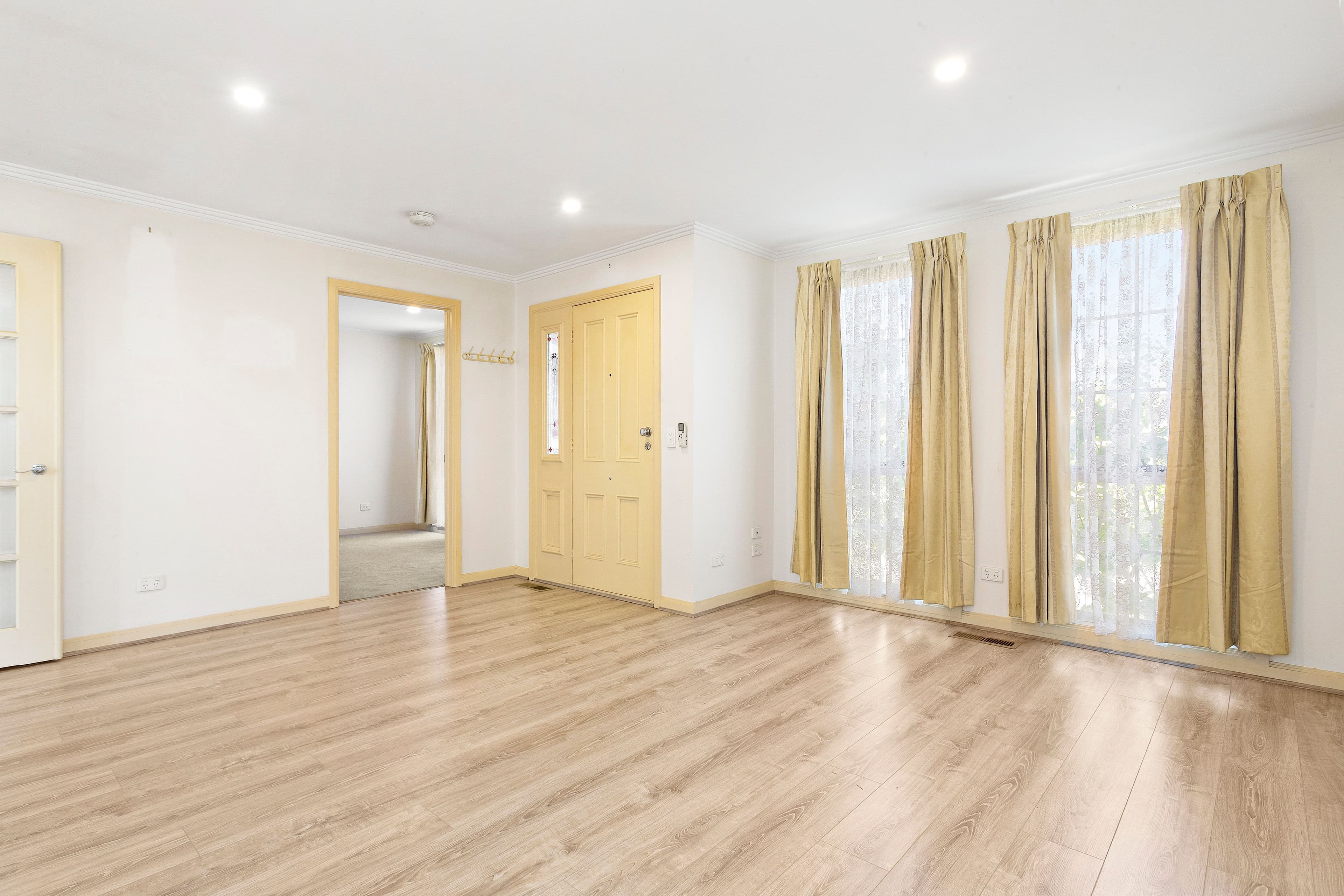 10 Dorman Court, Mill Park VIC 3082, Mill Park - Thumbnail 6
