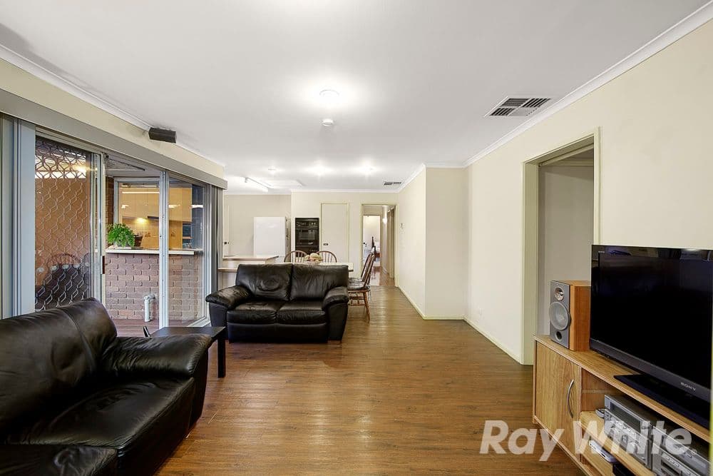 135 Capital Avenue, Glen Waverley VIC 3150, Glen Waverley - Thumbnail 3
