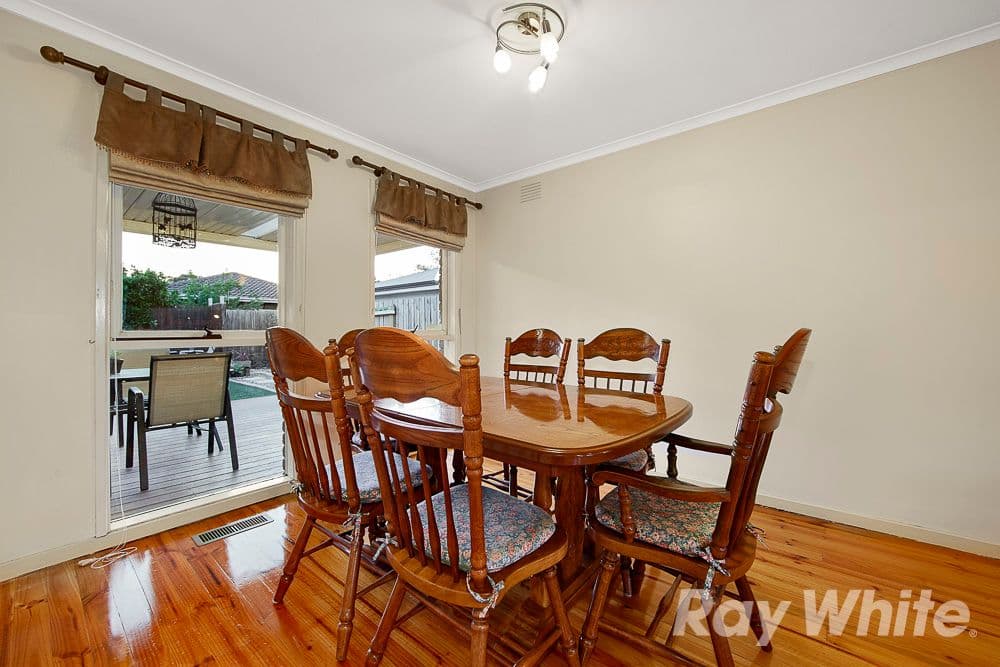 135 Capital Avenue, Glen Waverley VIC 3150, Glen Waverley - Thumbnail 5