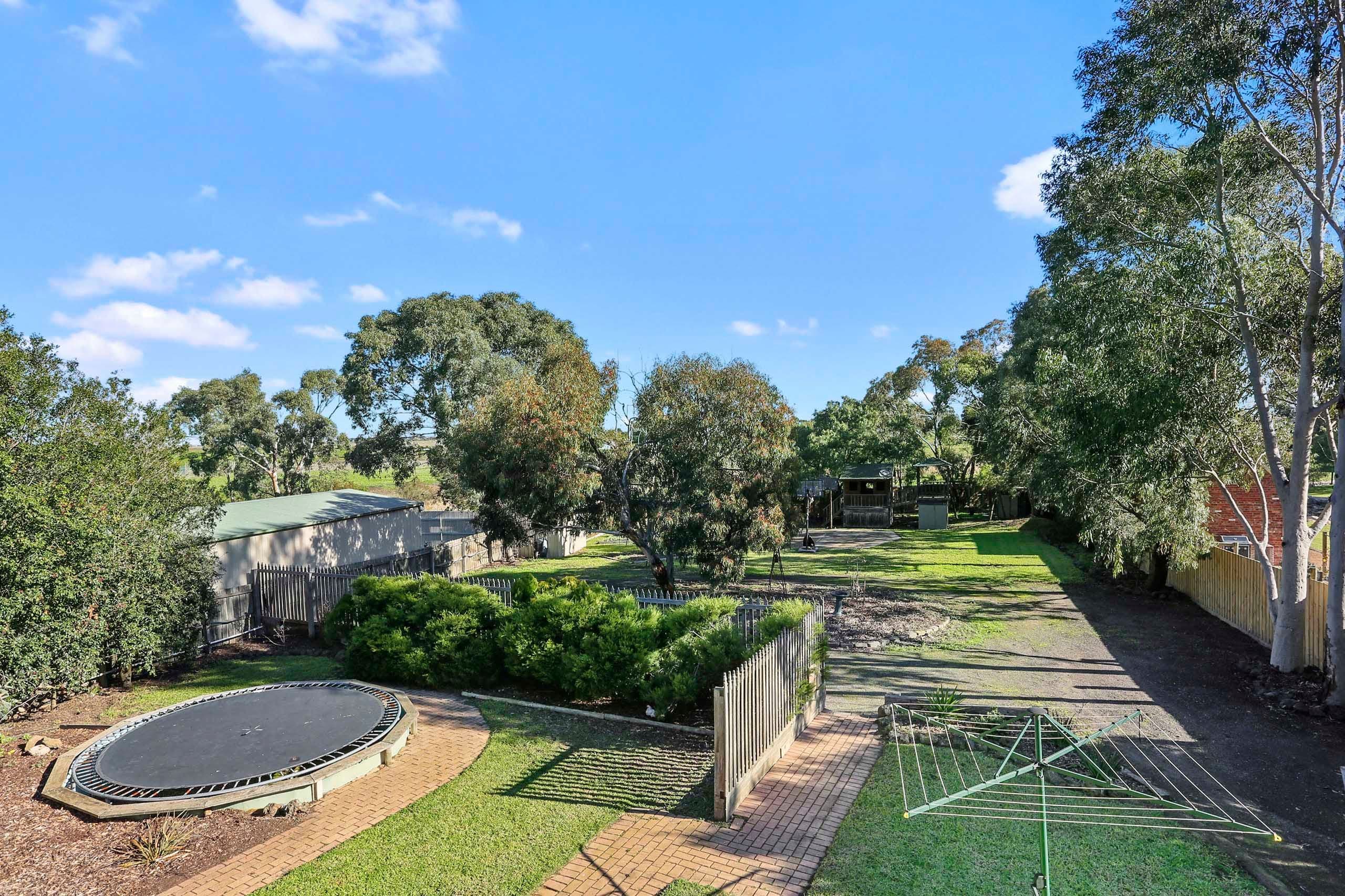 8 Scarlett Grove, Lara VIC 3212, Lara - Thumbnail 2