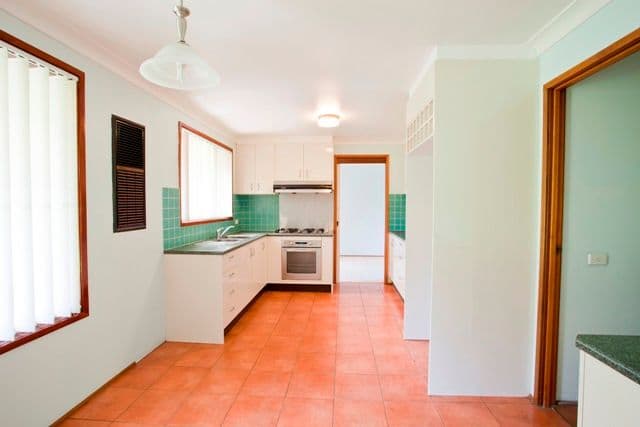 27  Luculia Avenue, BAULKHAM HILLS NSW 2153, Baulkham Hills - Thumbnail 2