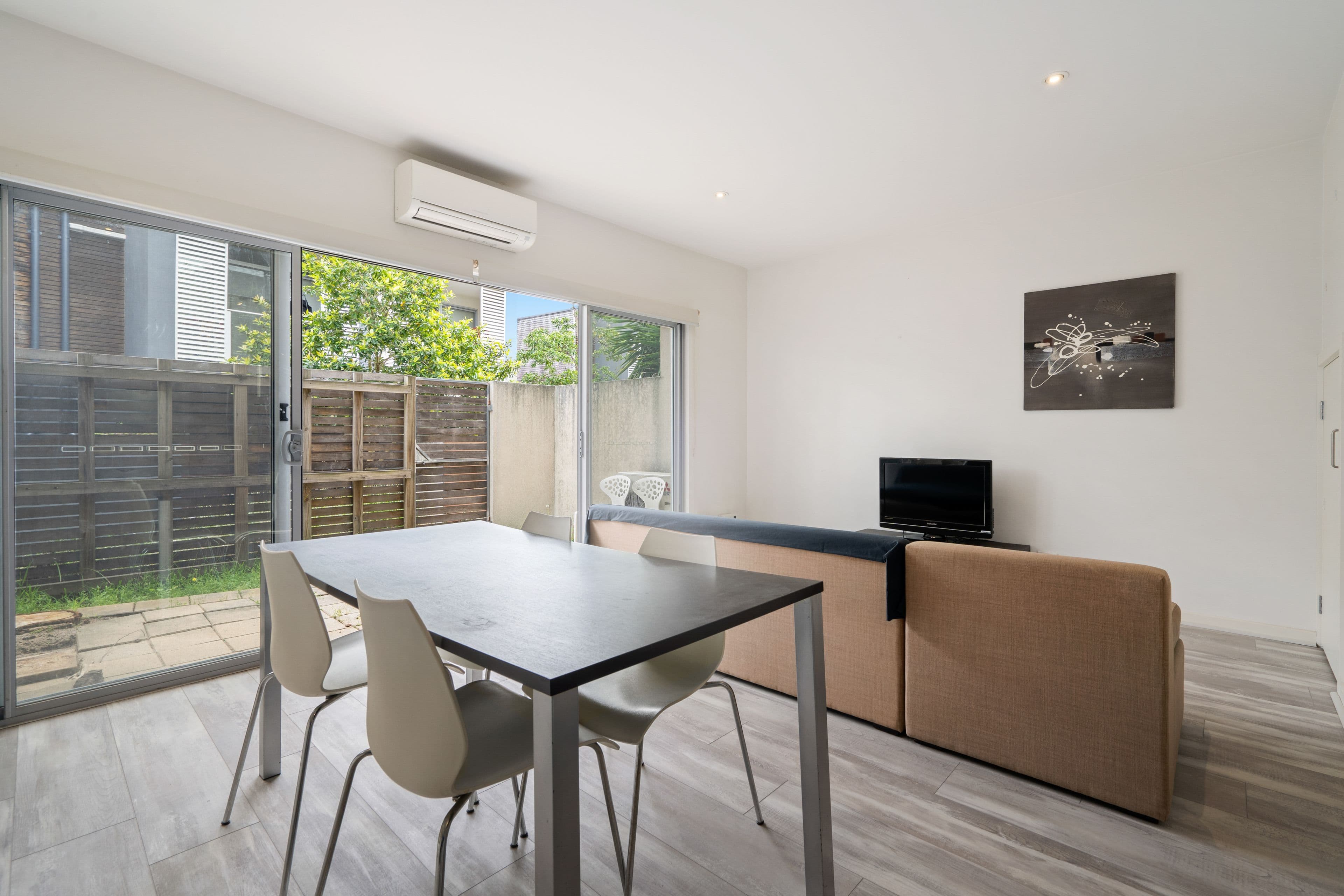 3 Grasstree Way, Bundoora VIC 3083, Bundoora - Thumbnail 2