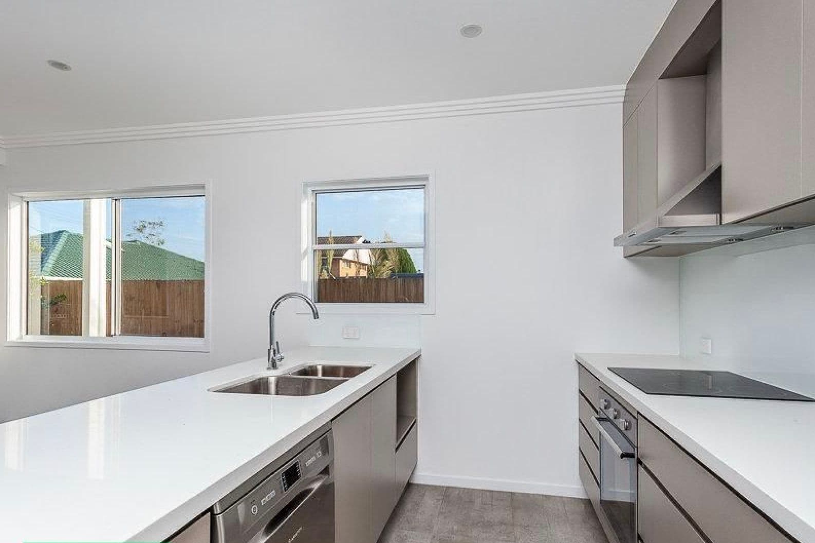 15 Landsborough Avenue, Scarborough QLD 4020, Scarborough - Thumbnail 5