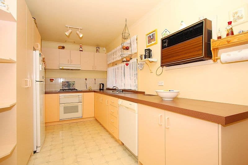 113 Woolnough Drive, Mill Park VIC 3082, Mill Park - Thumbnail 2