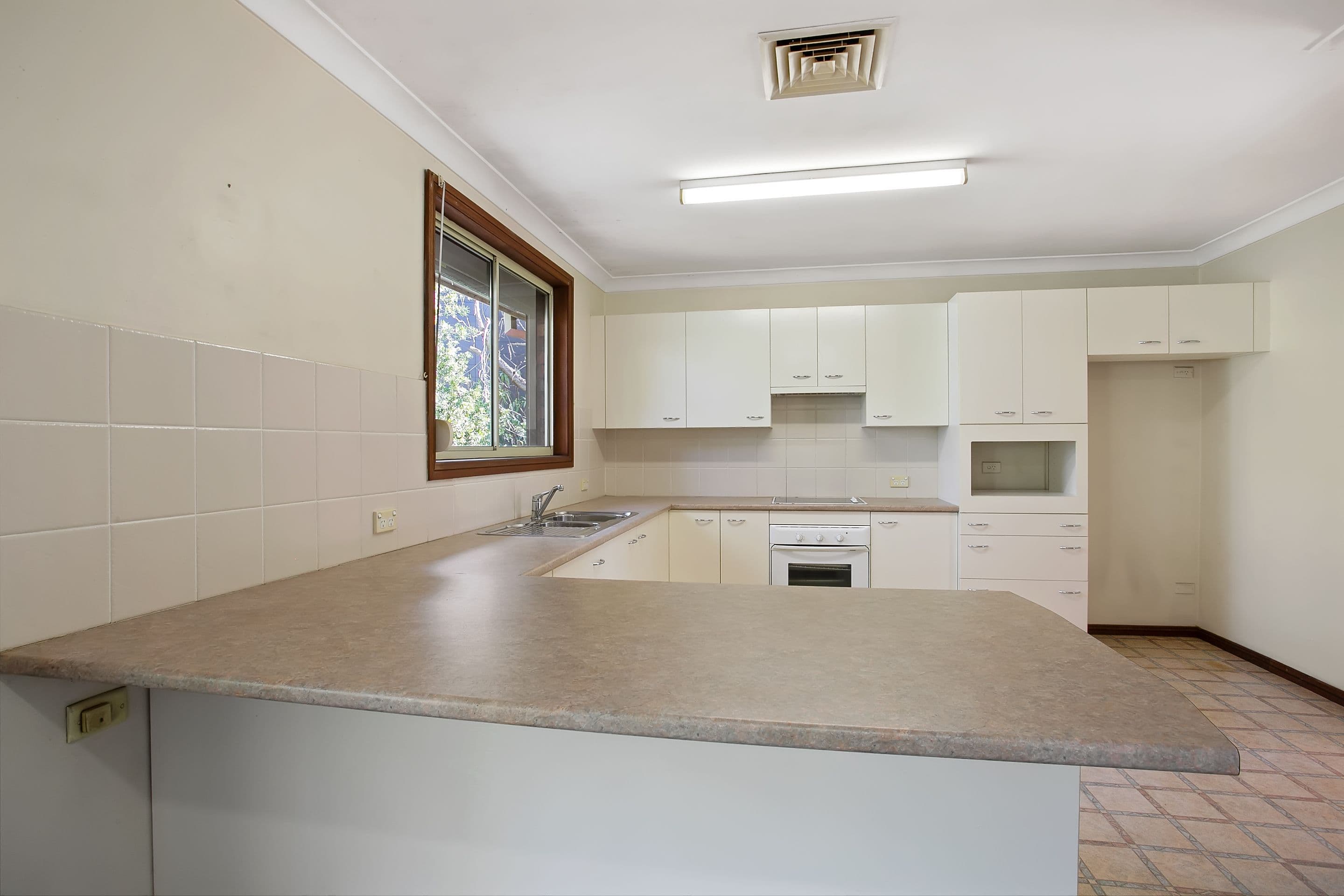 44 Robert Street, Penrith NSW 2750, Penrith - Thumbnail 3