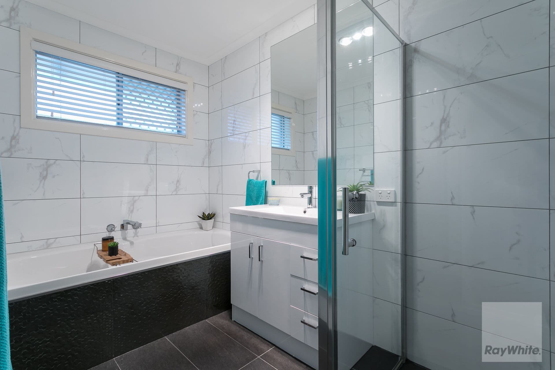 279 Colburn Avenue, Victoria Point QLD 4165, Victoria Point - Thumbnail 2
