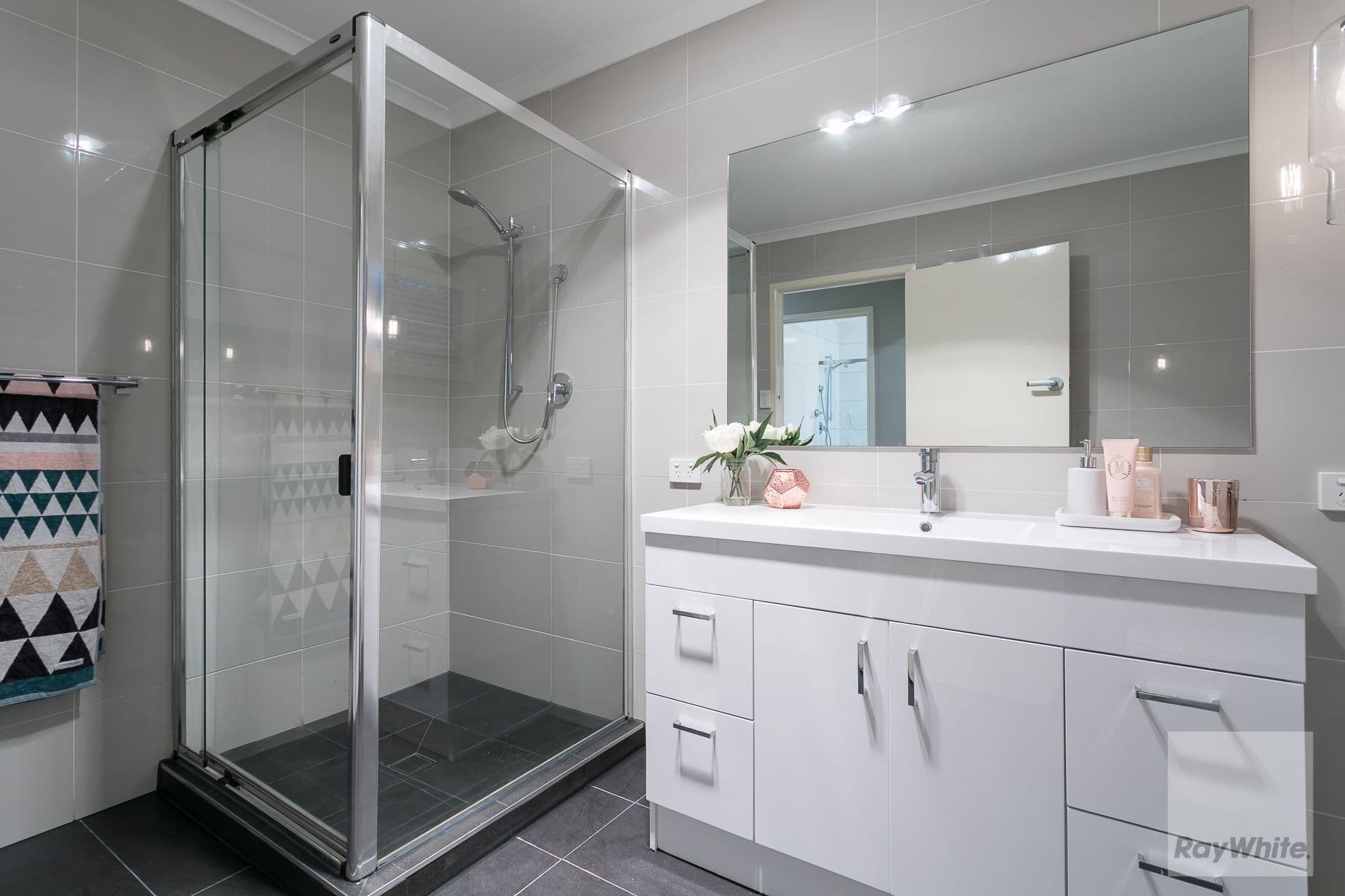 279 Colburn Avenue, Victoria Point QLD 4165, Victoria Point - Thumbnail 4
