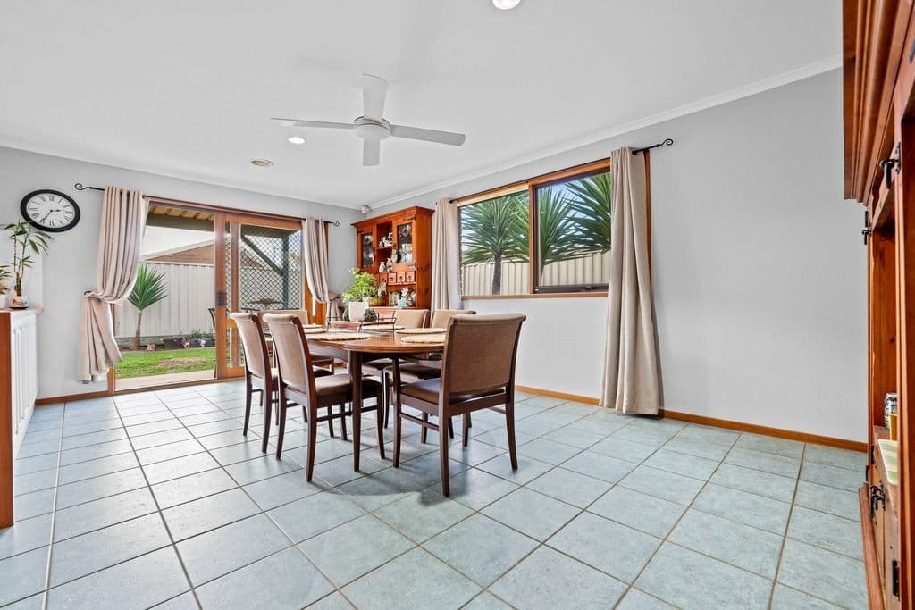 34 Barber Drive, Hoppers Crossing VIC 3029, Hoppers Crossing - Thumbnail 3