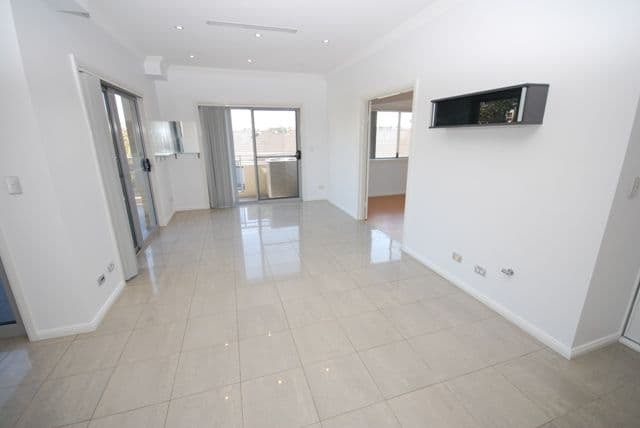 8 Refractory Court, HOLROYD NSW 2142, Holroyd - Thumbnail 4
