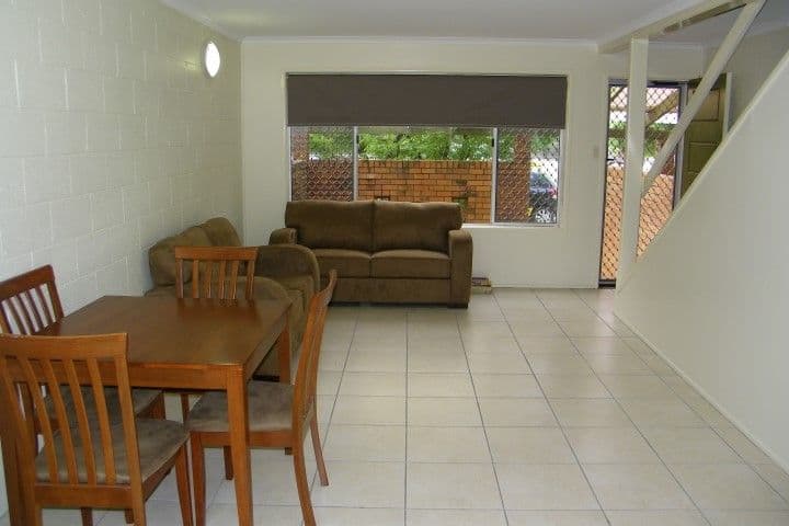 95 Auckland Street, GLADSTONE CENTRAL QLD 4680, Gladstone Central - Thumbnail 2