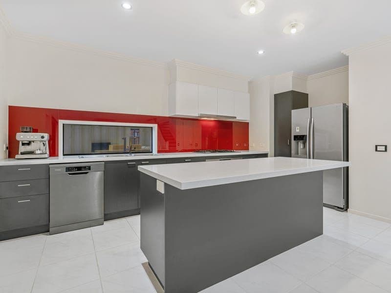 44 Wiltshire Boulevard, THORNHILL PARK VIC 3335, Thornhill Park - Thumbnail 2
