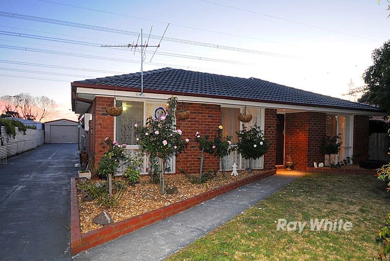 24 Strafford Avenue, CRANBOURNE VIC 3977, Cranbourne - Image 1