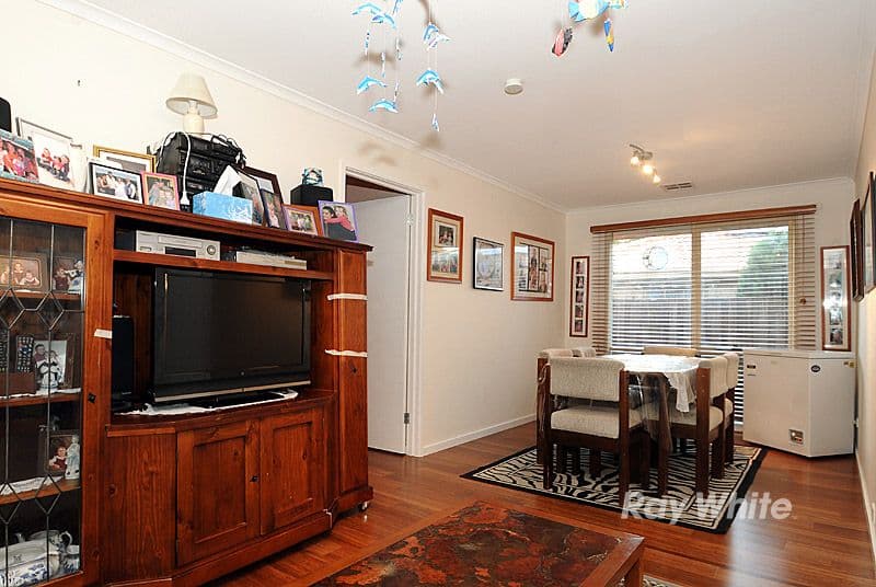 24 Strafford Avenue, CRANBOURNE VIC 3977, Cranbourne - Thumbnail 5