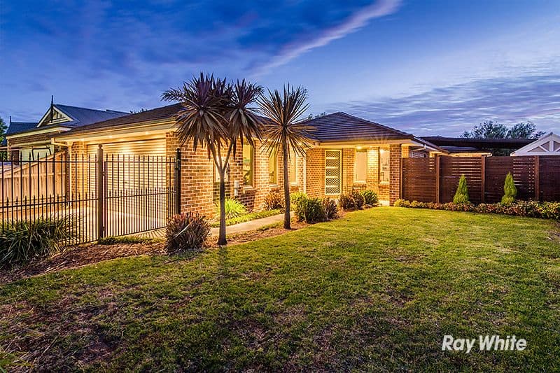 27 Majestic Boulevard, Cranbourne VIC 3977, Cranbourne - Thumbnail 2