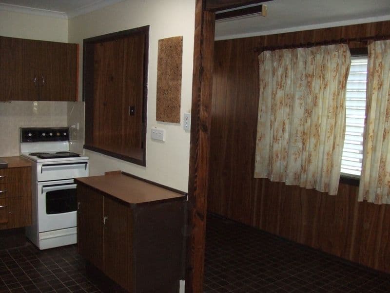 16 Shannon Street, WOODRIDGE QLD 4114, Woodridge - Thumbnail 4