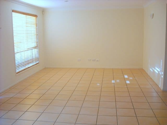 4 Isabella Court, DECEPTION BAY QLD 4508, Deception Bay - Thumbnail 5