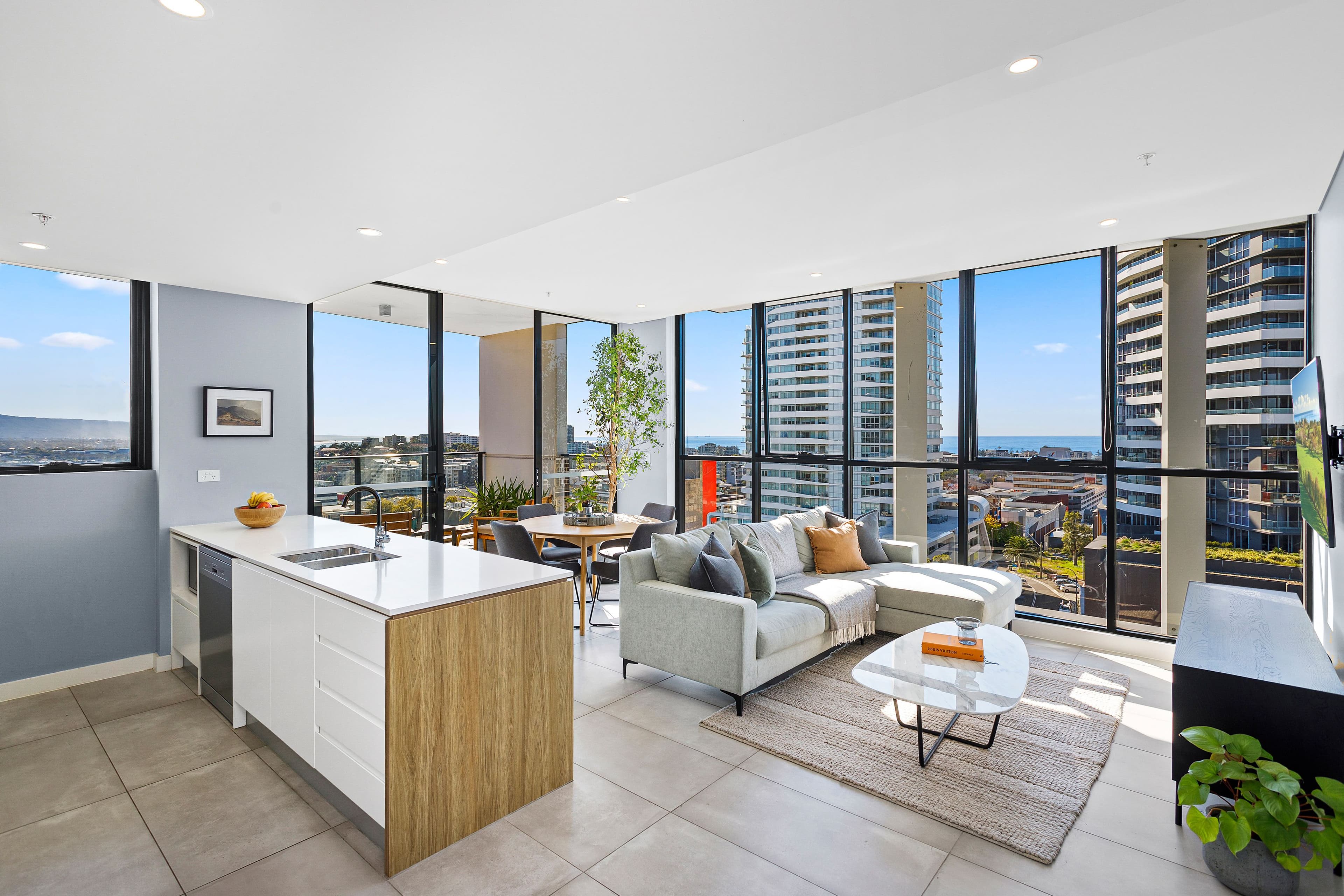 15 Railway Parade, Wollongong NSW 2500, Wollongong - Image 1