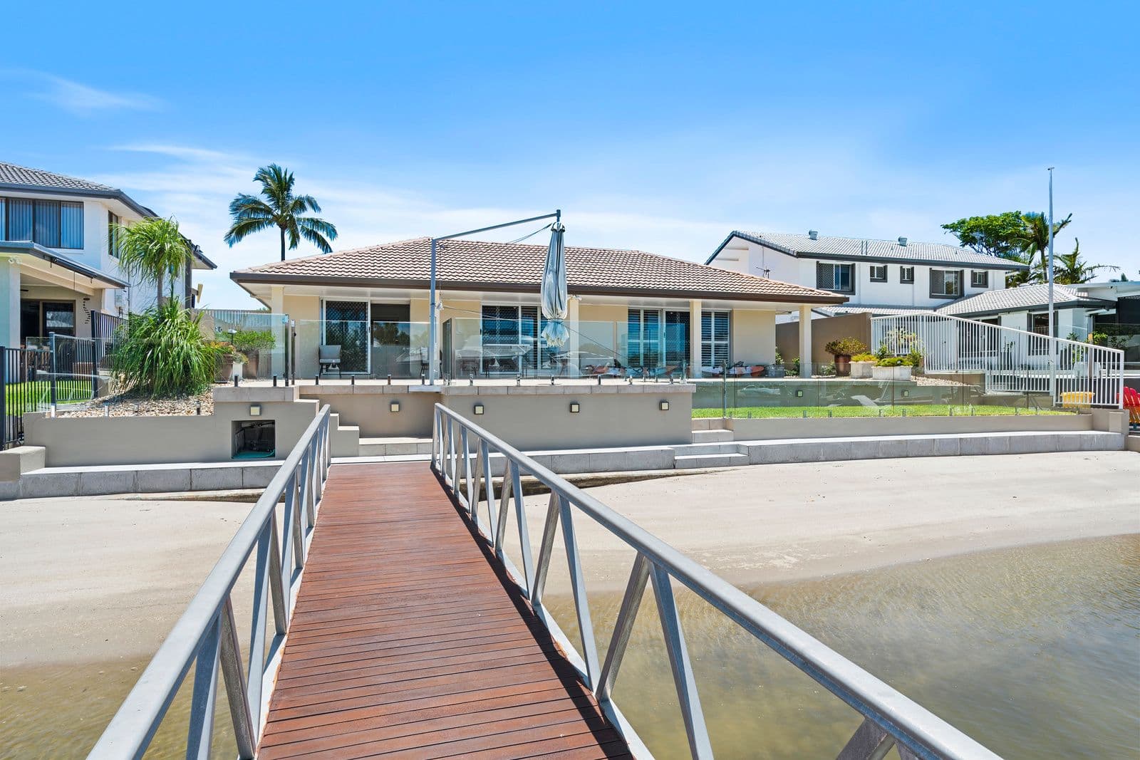 10 Dobell Avenue, Paradise Point QLD 4216, Paradise Point - Thumbnail 4