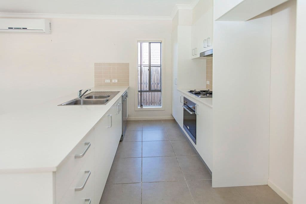 32 Francisca Drive, Augustine Heights QLD 4300, Augustine Heights - Thumbnail 4
