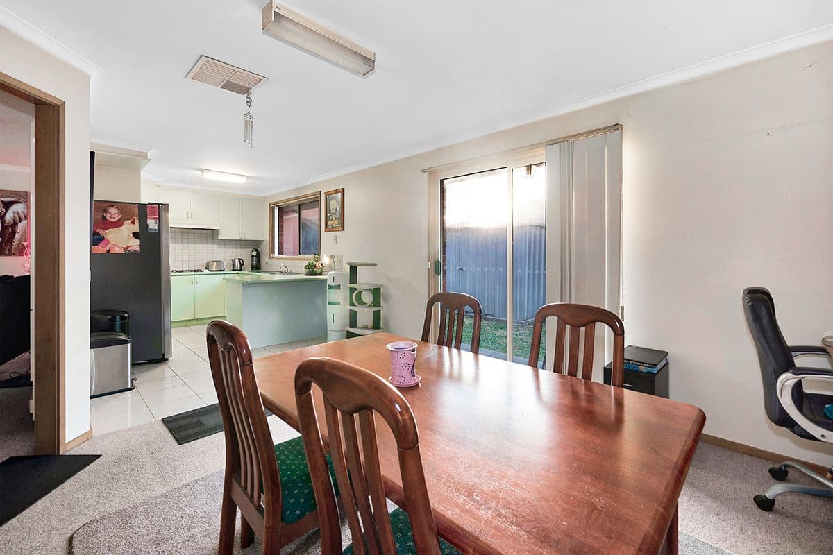 33 Hoysted Avenue, Cranbourne North VIC 3977, Cranbourne North - Thumbnail 8
