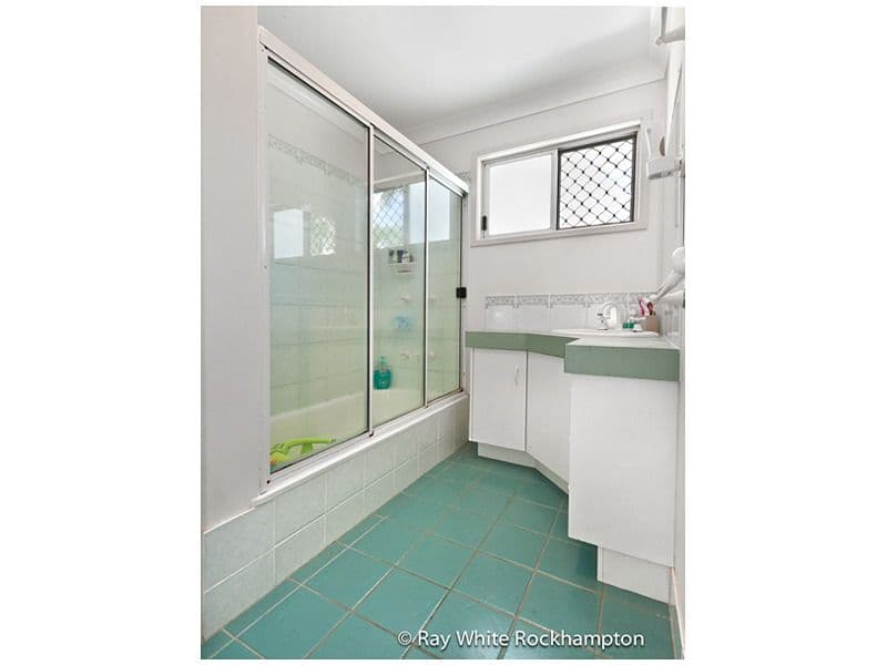 17 Capricorn Crescent, Norman Gardens QLD 4701, Norman Gardens - Thumbnail 7