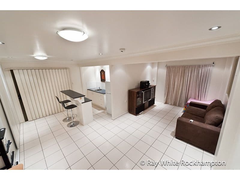 17 Capricorn Crescent, Norman Gardens QLD 4701, Norman Gardens - Thumbnail 8