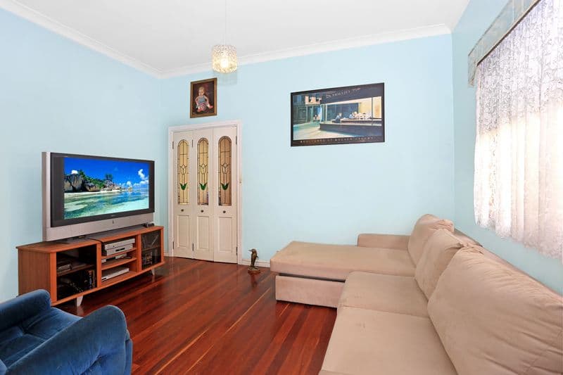 10 LUDGATE Street, ROSELANDS NSW 2196, Roselands - Thumbnail 3