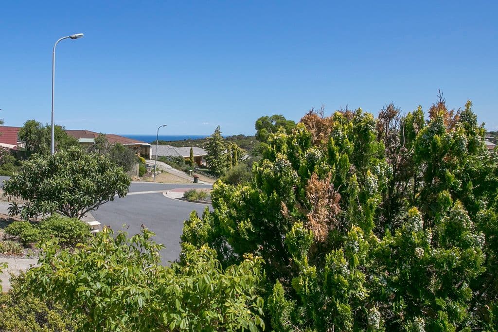 5 Admella Court, Hallett Cove SA 5158, Hallett Cove - Thumbnail 2