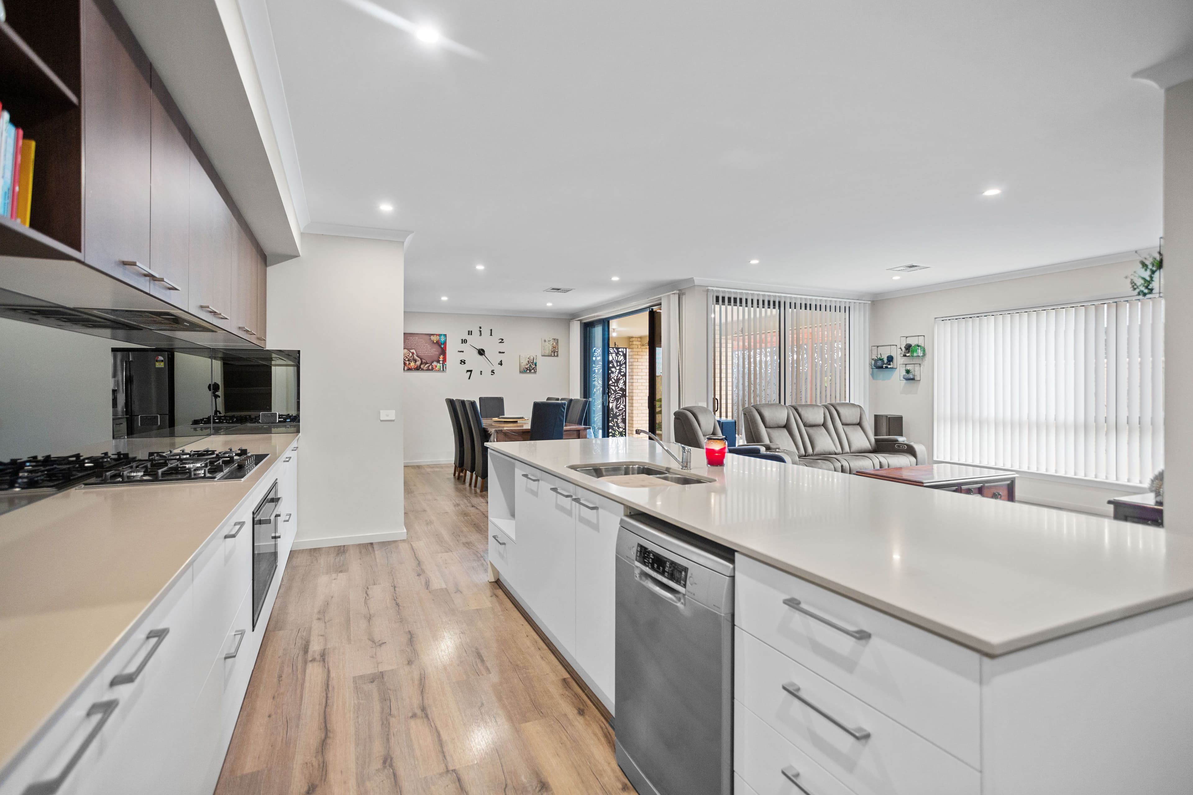 220 Newton Boulevard, Munno Para SA 5115, Munno Para - Thumbnail 2