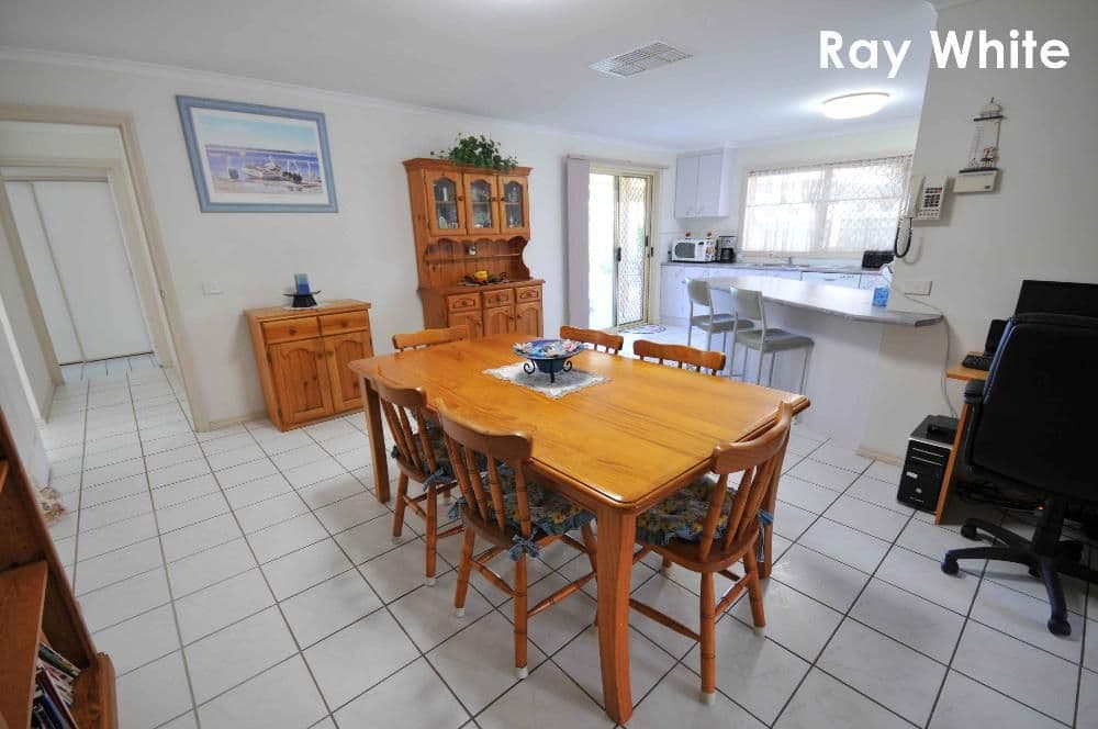 7 Howard Place, Norris Park, LAVINGTON NSW 2641, Lavington - Thumbnail 6
