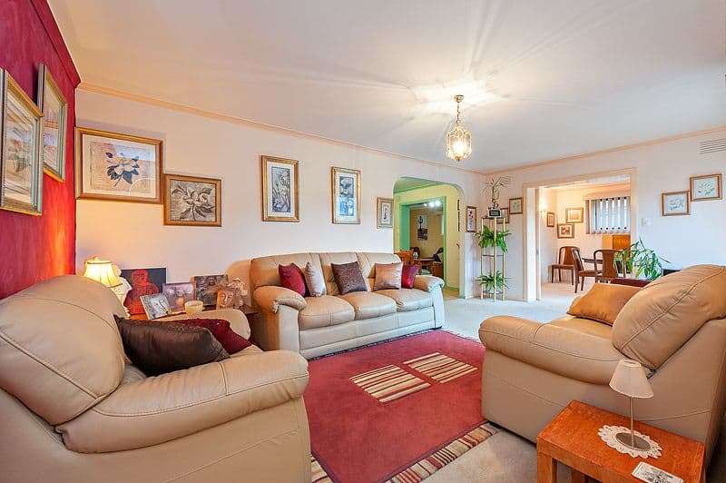 27 Booyan Crescent, GREENSBOROUGH VIC 3088, Greensborough - Thumbnail 2