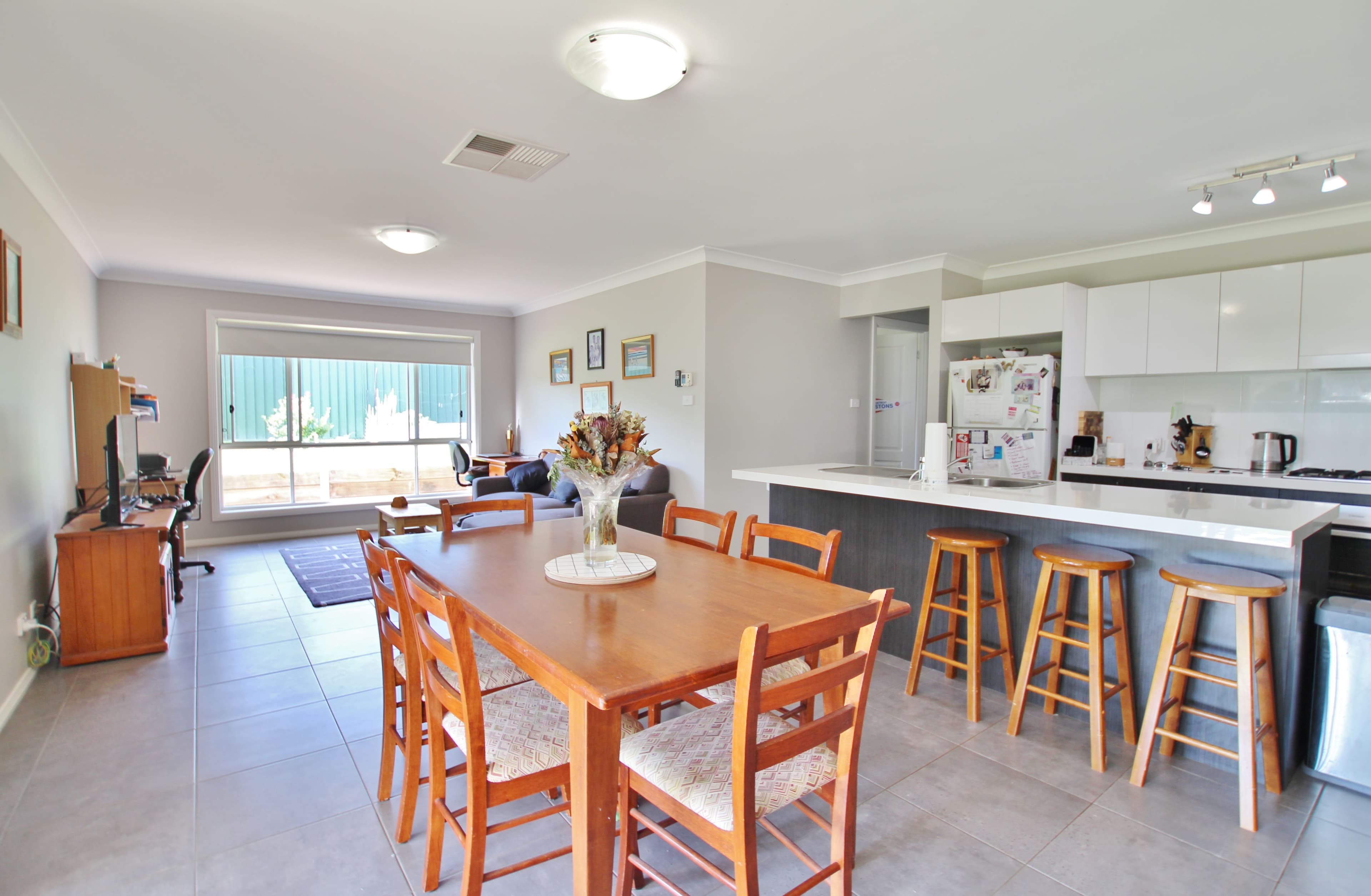 8 Molloy Place, Young NSW 2594, Young - Thumbnail 3