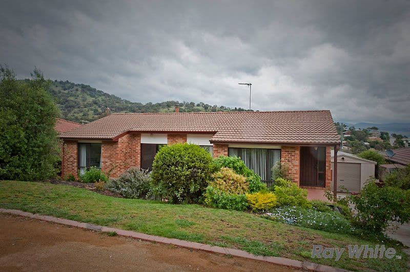 32 Burtt Crescent, CALWELL ACT 2905, Calwell - Image 1