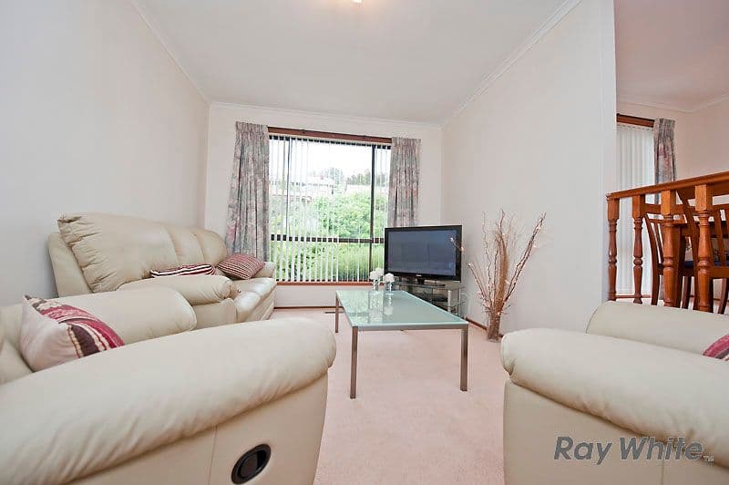 32 Burtt Crescent, CALWELL ACT 2905, Calwell - Thumbnail 2
