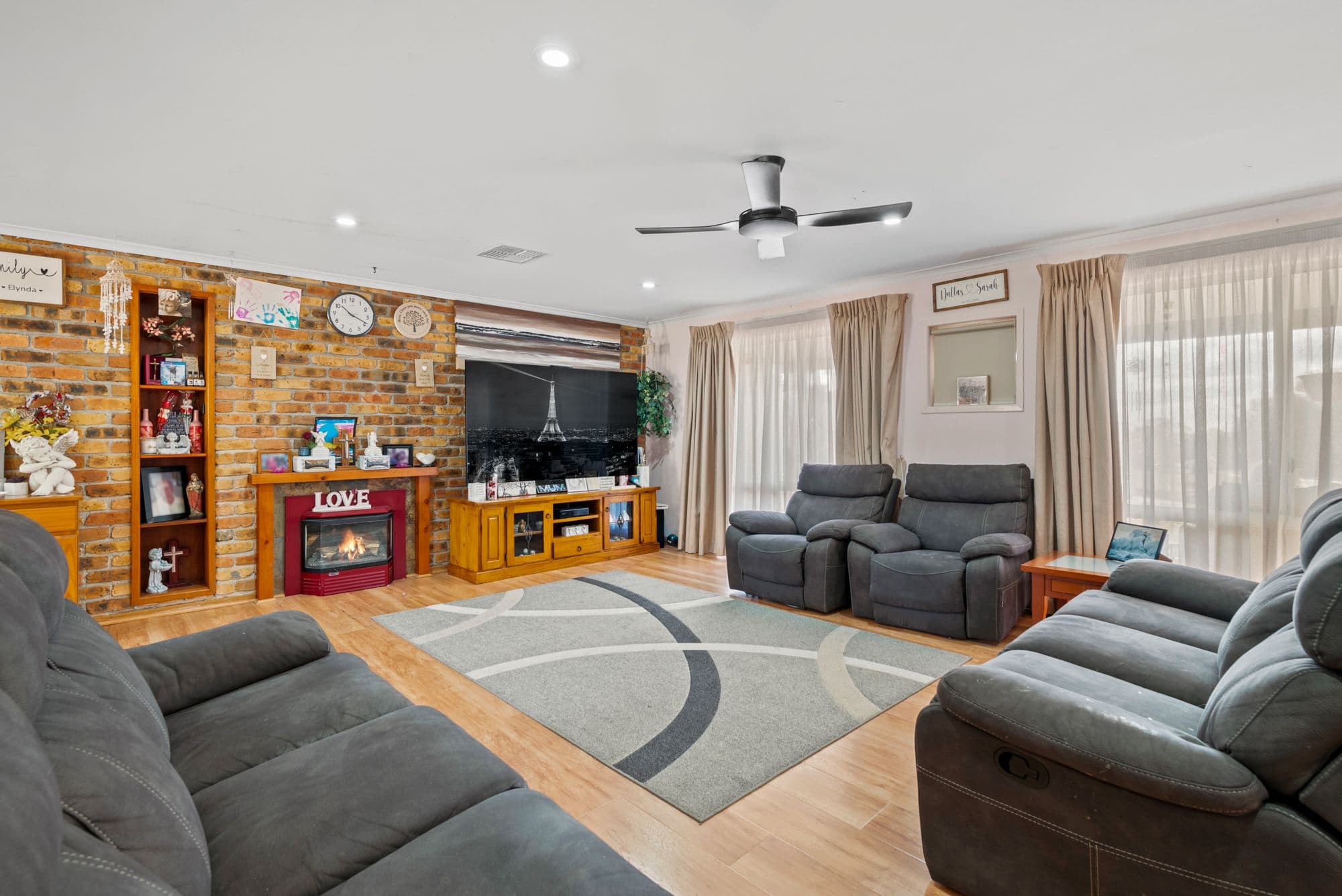 16 Greco Place, Rosemeadow NSW 2560, Rosemeadow - Thumbnail 3